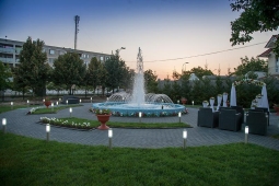 02.jpg
